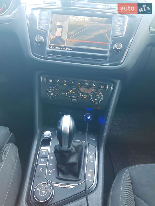 Внедорожник / Кроссовер Volkswagen Tiguan 2016 в Хусте