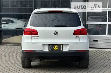 Volkswagen Tiguan 2015