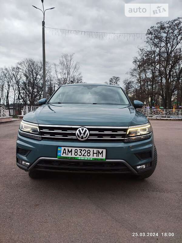 Внедорожник / Кроссовер Volkswagen Tiguan 2019 в Коростене