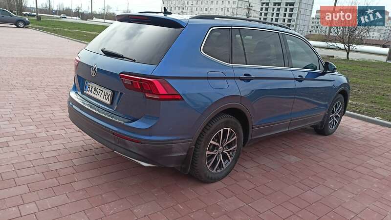 Внедорожник / Кроссовер Volkswagen Tiguan 2018 в Нетешине