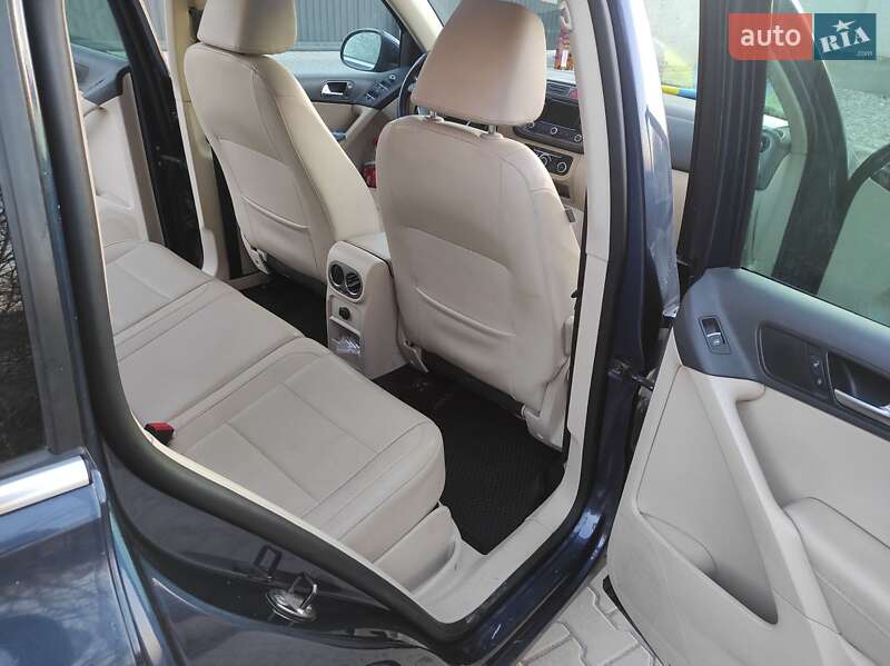 Позашляховик / Кросовер Volkswagen Tiguan 2010 в Тернополі