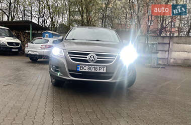 Позашляховик / Кросовер Volkswagen Tiguan 2010 в Львові