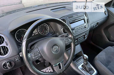 Позашляховик / Кросовер Volkswagen Tiguan 2011 в Рівному