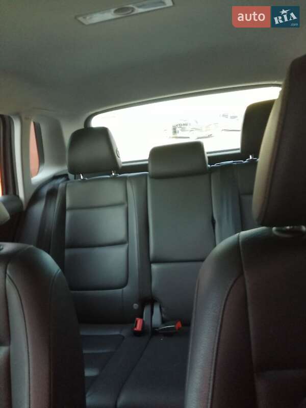 Внедорожник / Кроссовер Volkswagen Tiguan 2015 в Днепре