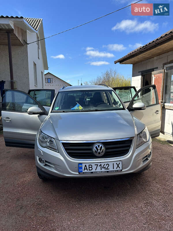 Внедорожник / Кроссовер Volkswagen Tiguan 2008 в Овруче