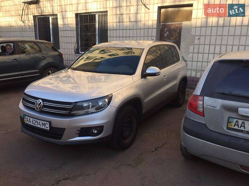 Позашляховик / Кросовер Volkswagen Tiguan 2012 в Києві