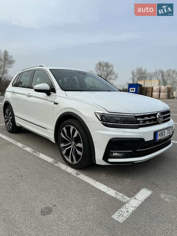Внедорожник / Кроссовер Volkswagen Tiguan 2017 в Каменском