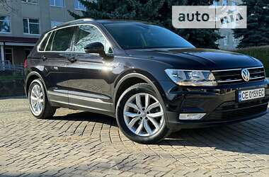 Внедорожник / Кроссовер Volkswagen Tiguan 2016 в 