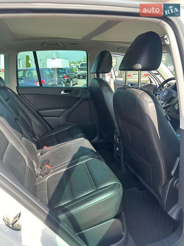 Внедорожник / Кроссовер Volkswagen Tiguan 2011 в Львове