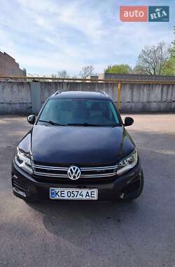 Внедорожник / Кроссовер Volkswagen Tiguan 2016 в Днепре