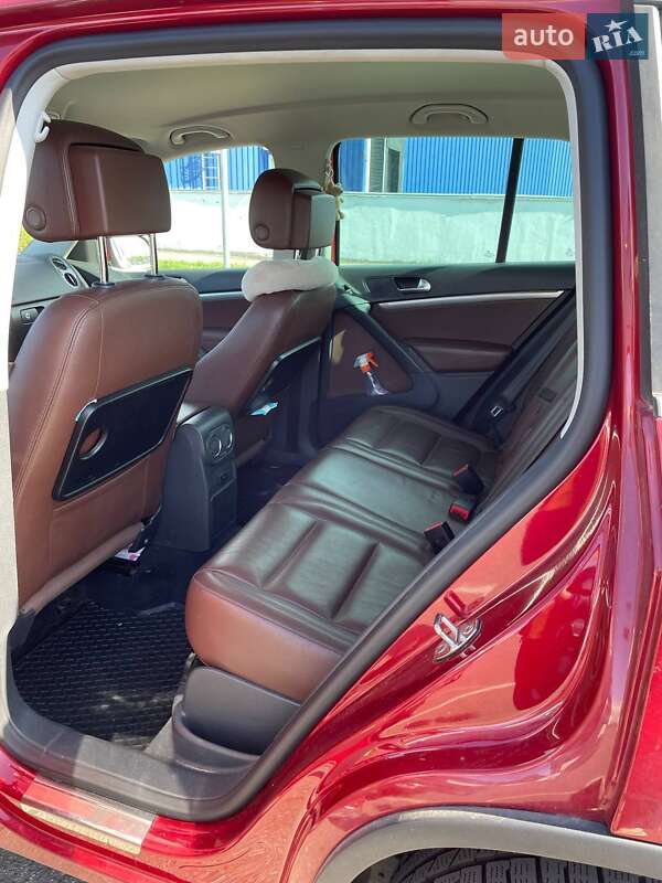 Внедорожник / Кроссовер Volkswagen Tiguan 2011 в Киеве