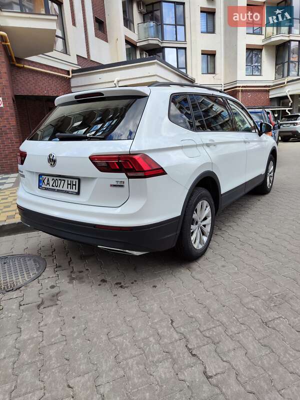 Внедорожник / Кроссовер Volkswagen Tiguan 2018 в Киеве