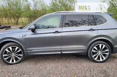 Позашляховик / Кросовер Volkswagen Tiguan 2018 в Львові