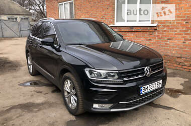 Внедорожник / Кроссовер Volkswagen Tiguan 2017 в Ахтырке