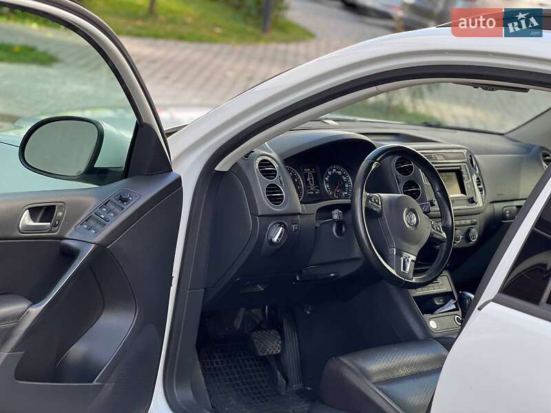 Внедорожник / Кроссовер Volkswagen Tiguan 2016 в Ивано-Франковске