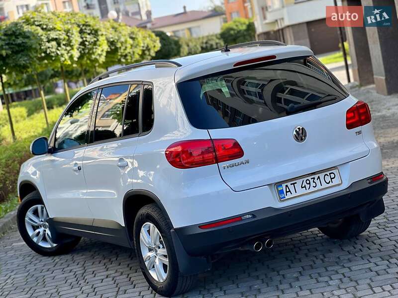 Внедорожник / Кроссовер Volkswagen Tiguan 2016 в Ивано-Франковске