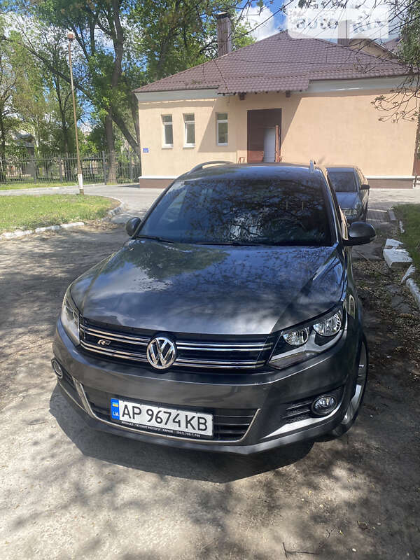 Позашляховик / Кросовер Volkswagen Tiguan 2015 в Запоріжжі