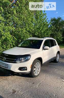 Позашляховик / Кросовер Volkswagen Tiguan 2012 в Чернігові