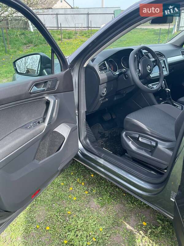 Позашляховик / Кросовер Volkswagen Tiguan 2017 в Черкасах фото 12 Позашляховик / Кросовер Volkswagen Tiguan 2017 в Черкасах
