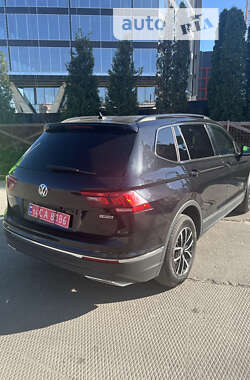 Внедорожник / Кроссовер Volkswagen Tiguan 2020 в Львове