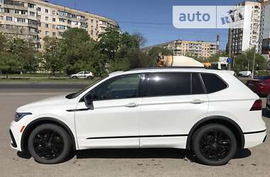 Позашляховик / Кросовер Volkswagen Tiguan 2022 в Одесі