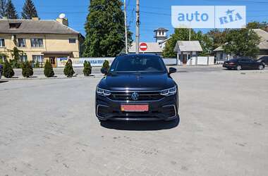 Внедорожник / Кроссовер Volkswagen Tiguan 2022 в Черновцах