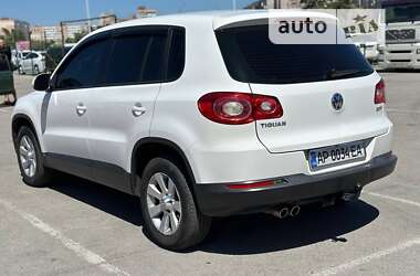 Внедорожник / Кроссовер Volkswagen Tiguan 2010 в Запорожье