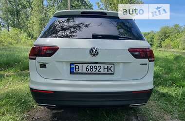 Внедорожник / Кроссовер Volkswagen Tiguan 2019 в Полтаве