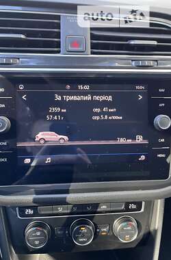 Внедорожник / Кроссовер Volkswagen Tiguan 2017 в Ужгороде