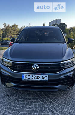 Внедорожник / Кроссовер Volkswagen Tiguan 2023 в Днепре