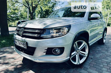 Внедорожник / Кроссовер Volkswagen Tiguan 2016 в Кропивницком