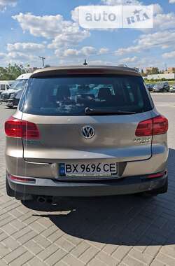 Внедорожник / Кроссовер Volkswagen Tiguan 2012 в Каменец-Подольском