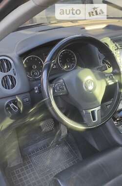 Внедорожник / Кроссовер Volkswagen Tiguan 2013 в Рахове