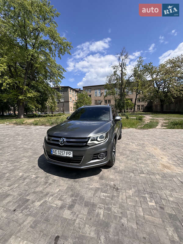 Внедорожник / Кроссовер Volkswagen Tiguan 2014 в Кривом Роге