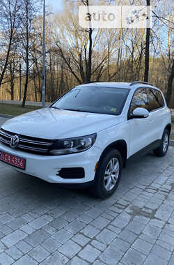Внедорожник / Кроссовер Volkswagen Tiguan 2017 в Новояворовске