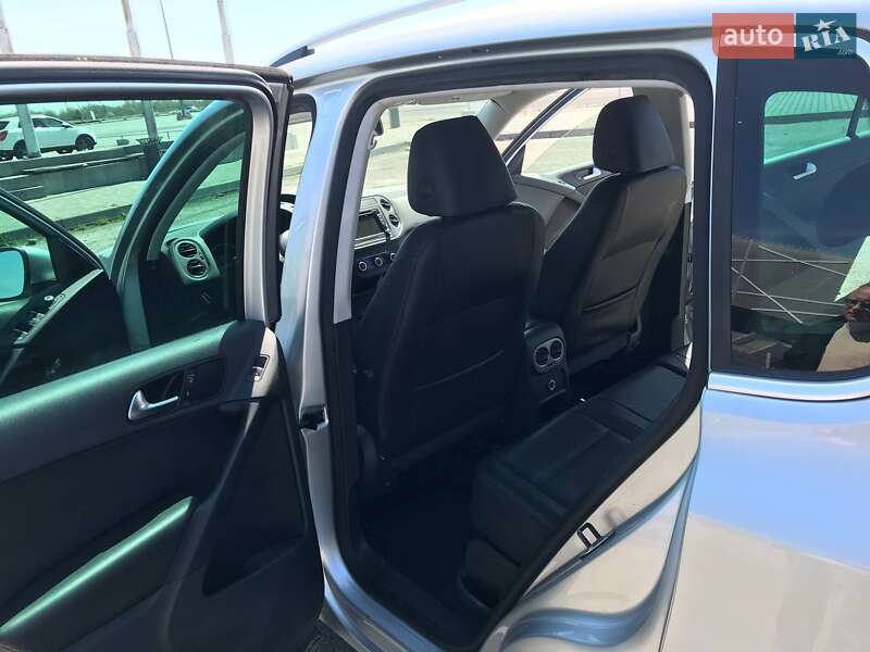 Позашляховик / Кросовер Volkswagen Tiguan 2010 в Львові фото 15 Позашляховик / Кросовер Volkswagen Tiguan 2010 в Львові