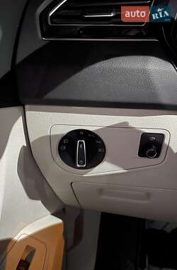 Внедорожник / Кроссовер Volkswagen Tiguan 2020 в 