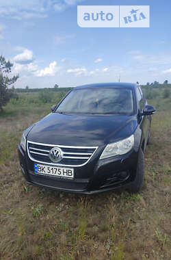 Позашляховик / Кросовер Volkswagen Tiguan 2009 в Рівному