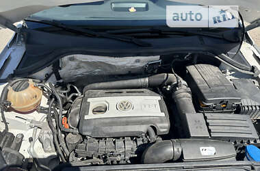 Внедорожник / Кроссовер Volkswagen Tiguan 2010 в Золочеве