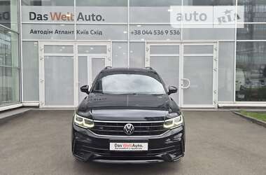 Внедорожник / Кроссовер Volkswagen Tiguan 2022 в Киеве