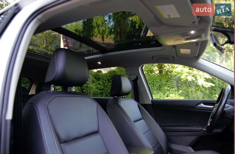 Внедорожник / Кроссовер Volkswagen Tiguan 2017 в Львове