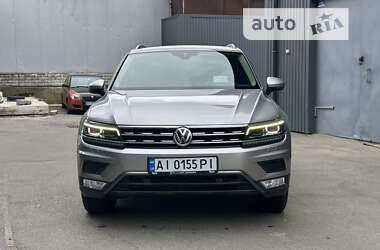 Позашляховик / Кросовер Volkswagen Tiguan 2016 в Києві