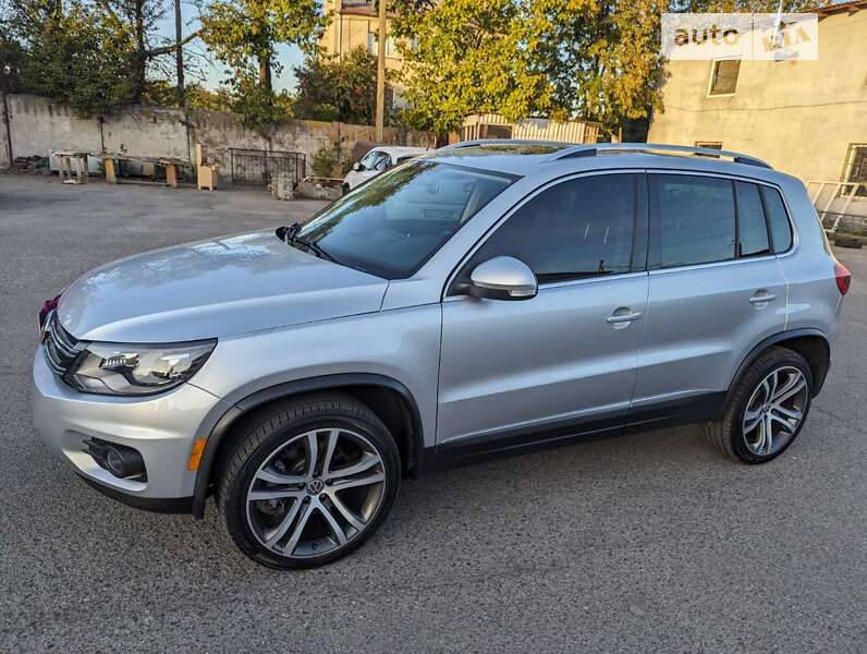 Внедорожник / Кроссовер Volkswagen Tiguan 2016 в Виннице