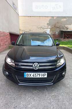 Внедорожник / Кроссовер Volkswagen Tiguan 2011 в Хмельницком