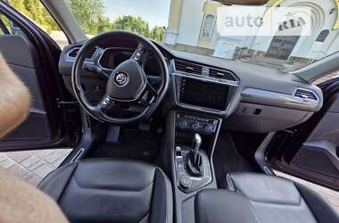 Позашляховик / Кросовер Volkswagen Tiguan 2018 в Вараші