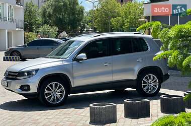 Внедорожник / Кроссовер Volkswagen Tiguan 2014 в 
