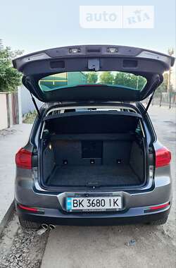 Внедорожник / Кроссовер Volkswagen Tiguan 2013 в Киеве