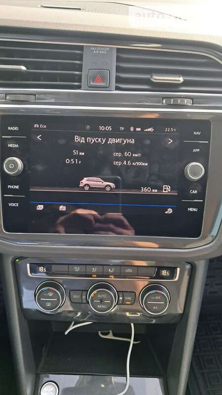 Внедорожник / Кроссовер Volkswagen Tiguan 2019 в Остроге