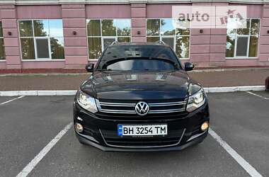 Внедорожник / Кроссовер Volkswagen Tiguan 2013 в Одессе