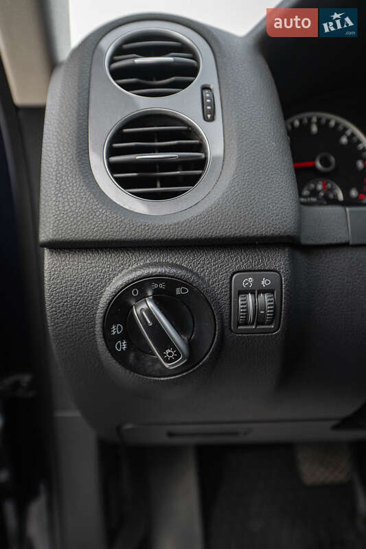 Внедорожник / Кроссовер Volkswagen Tiguan 2013 в Львове